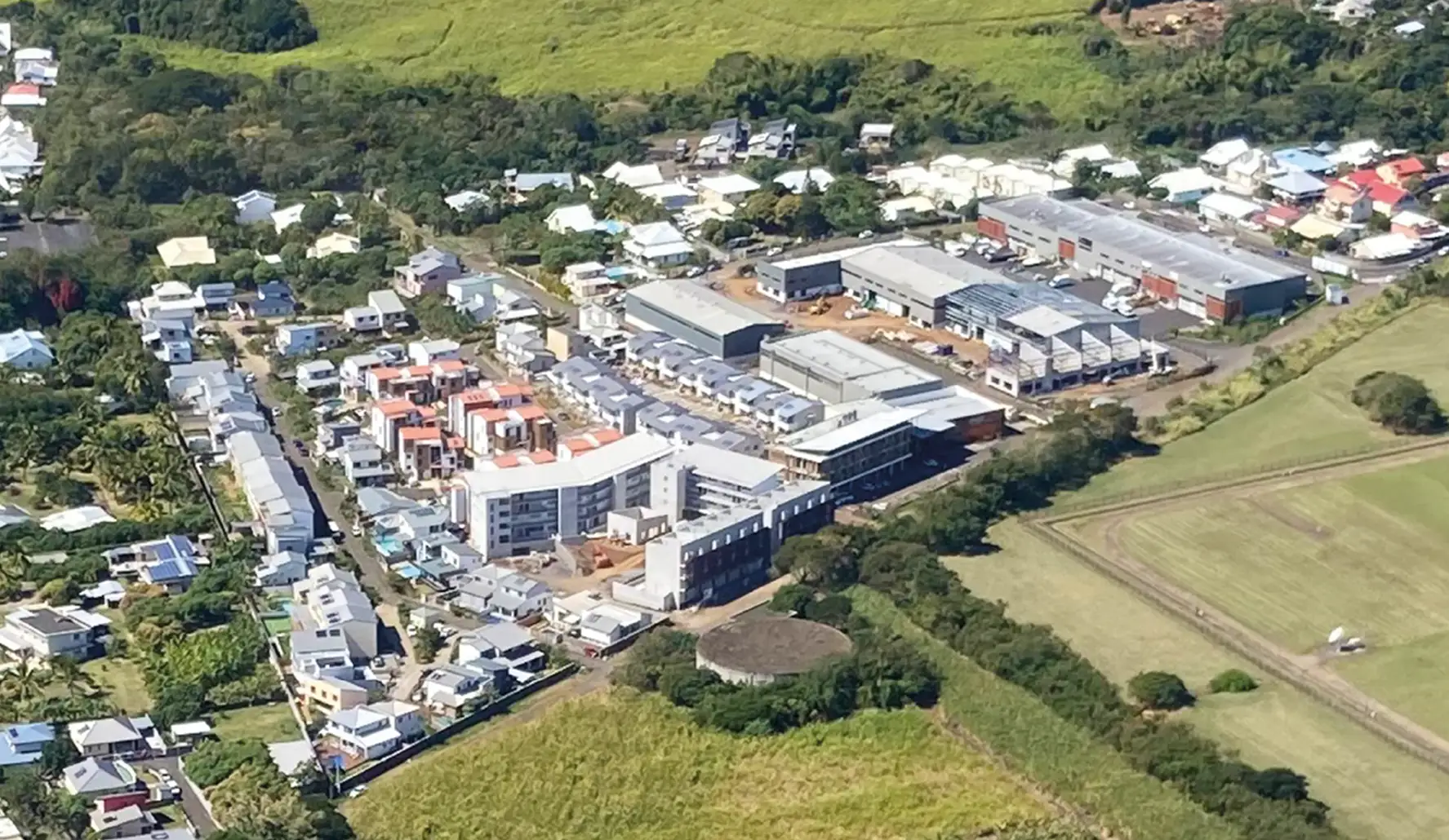 vue aérienne du programme Karavel - Opale Réunion